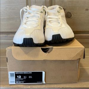 Men’s Nike Shox Medallion